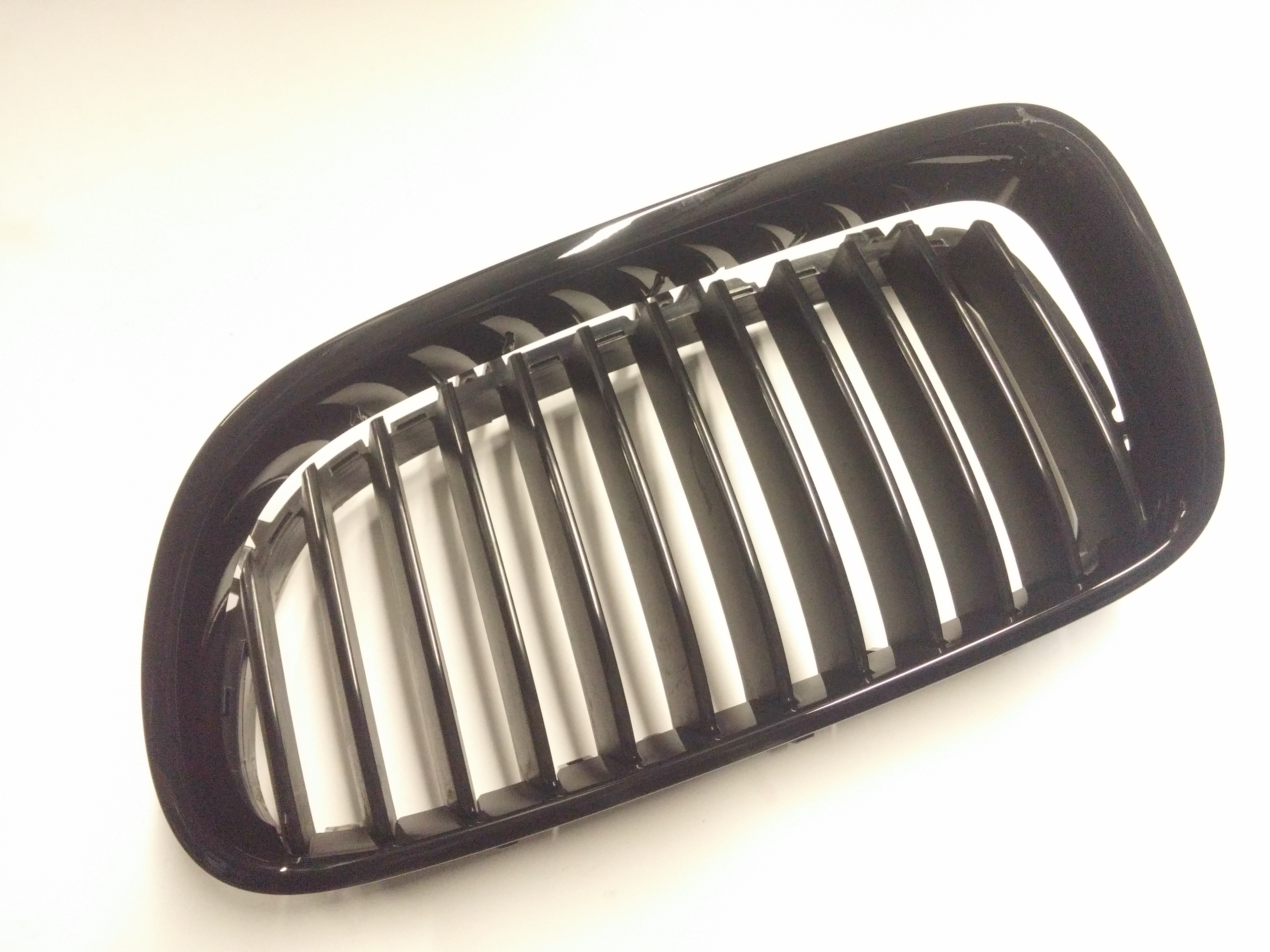 BMW M5 Trim grill, high-gloss black, front lft. M PERFORMANCE ...